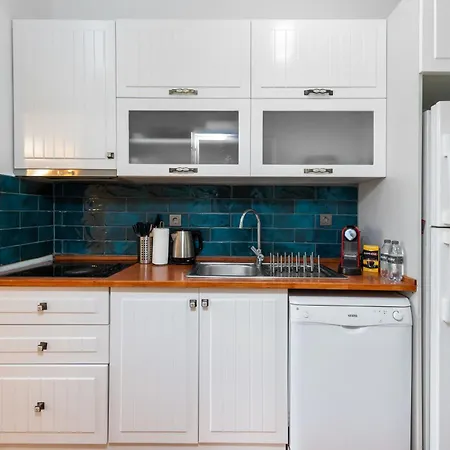 Appartement Casa Hermosa : Stunning 1br Loft W/ Privateterrace Istambul